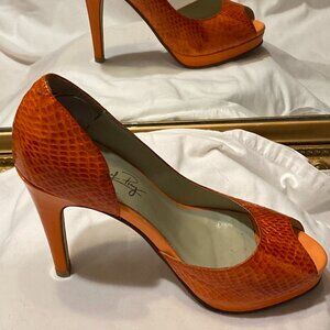 Size 6 Hot And Fiery Orange Leather Snakeskin Peep-toe Pumps